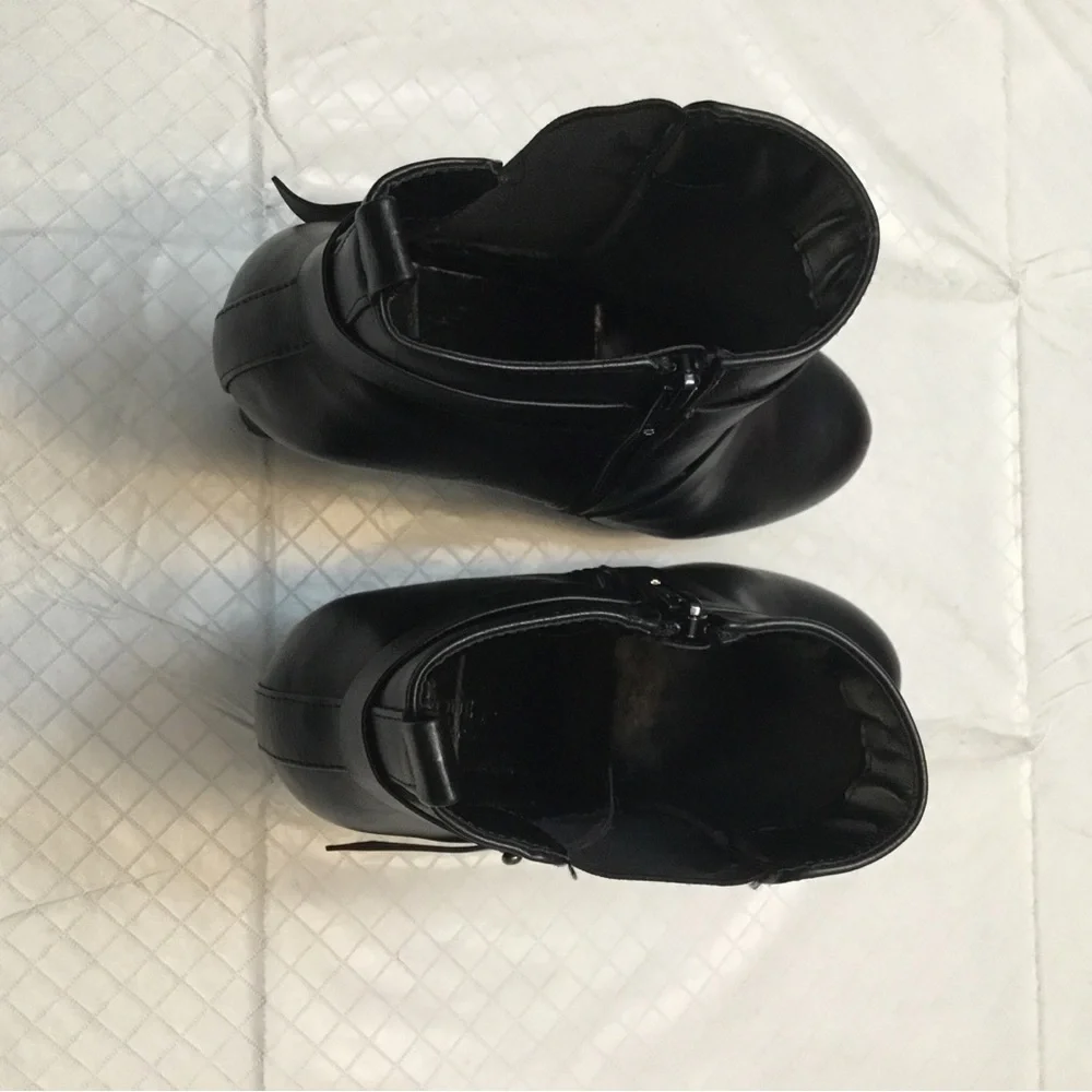 Women's Black Ankle Boots - Sleek Zip-Up Style